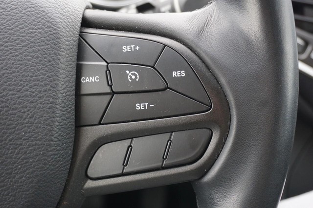 2019 Jeep Cherokee 4WD Trailhawk image 39