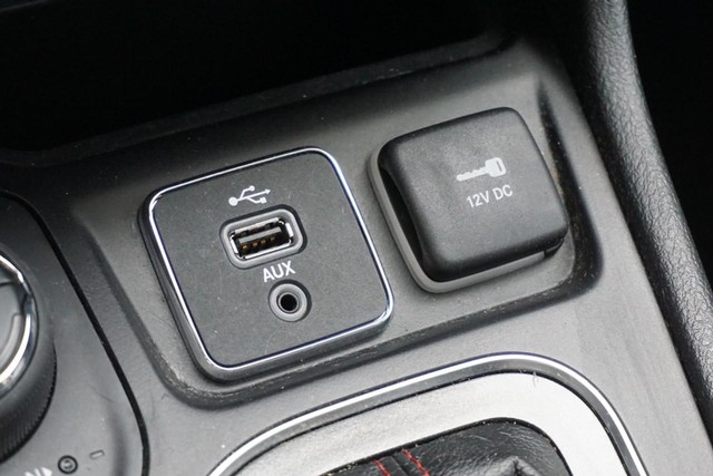 2019 Jeep Cherokee 4WD Trailhawk image 45