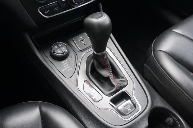 2019 Jeep Cherokee 4WD Trailhawk image 46