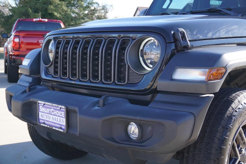 Jeep Wrangler Vehicle Full-screen Gallery Image 11