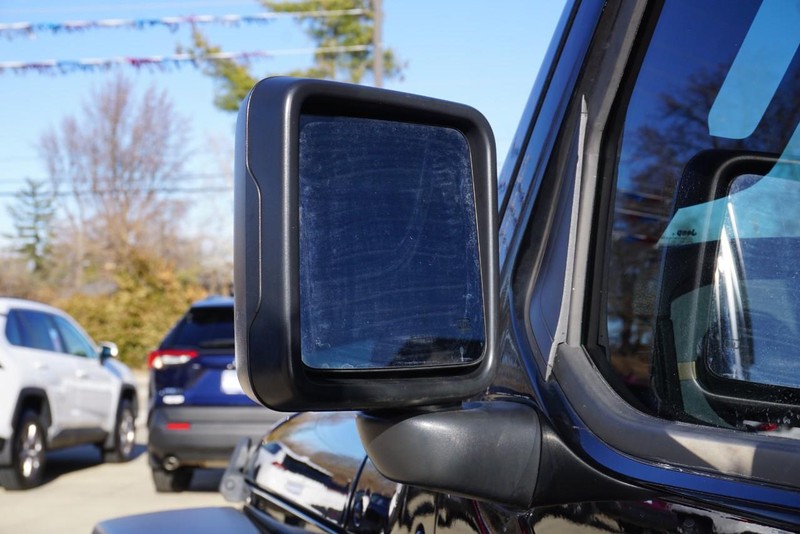 Jeep Wrangler Vehicle Full-screen Gallery Image 17