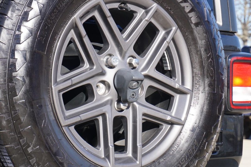 Jeep Wrangler Vehicle Full-screen Gallery Image 20