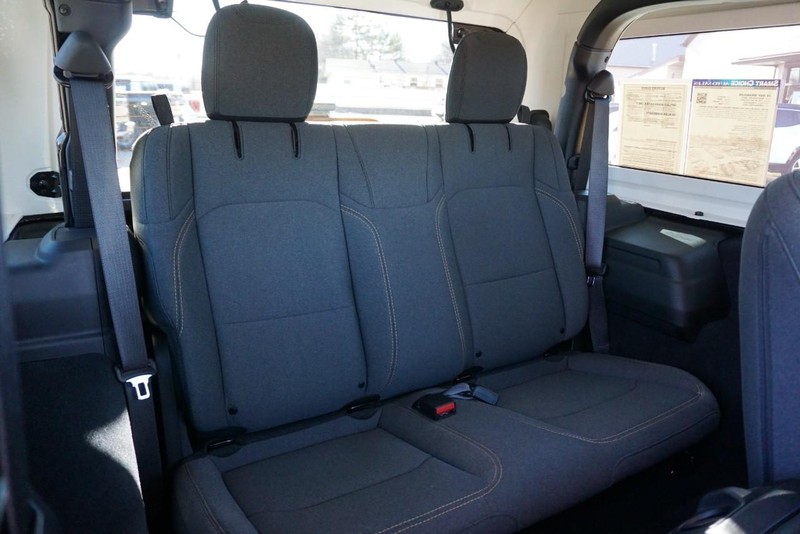 Jeep Wrangler Vehicle Full-screen Gallery Image 27