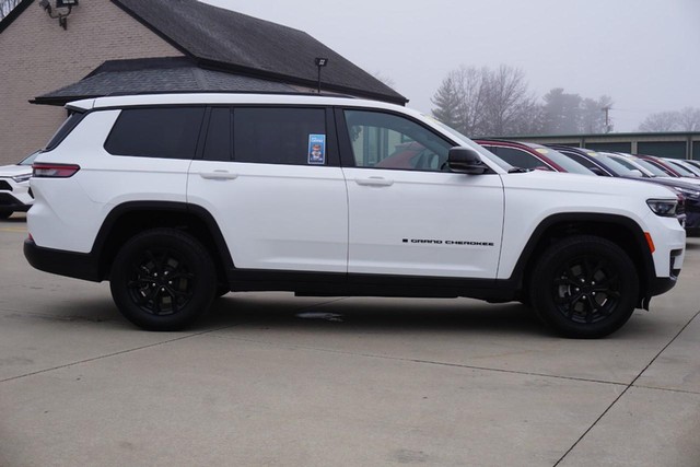 2024 Jeep Grand Cherokee L Altitude 4WD image 02