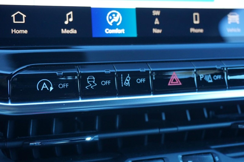 Jeep Compass Vehicle Full-screen Gallery Image 42