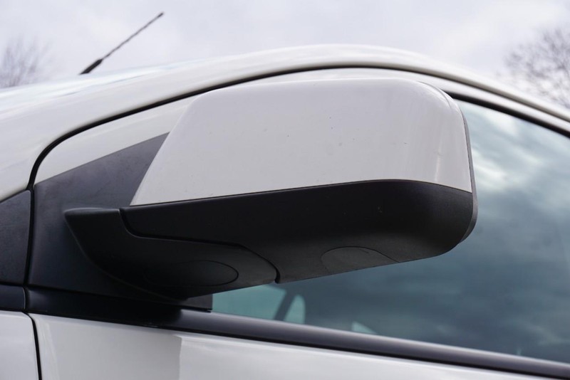 Ford Edge Vehicle Full-screen Gallery Image 12