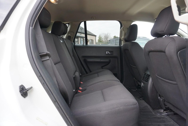 Ford Edge Vehicle Full-screen Gallery Image 29