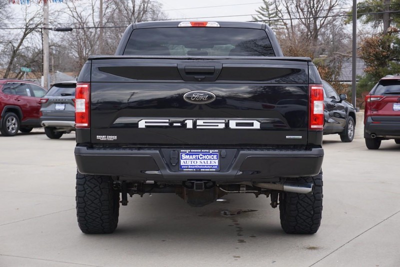 Ford F-150 Vehicle Full-screen Gallery Image 04