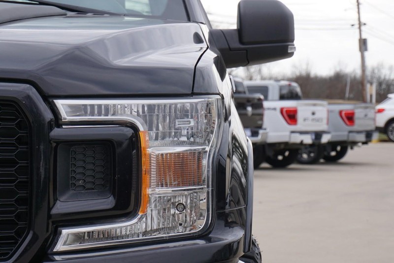 Ford F-150 Vehicle Full-screen Gallery Image 10