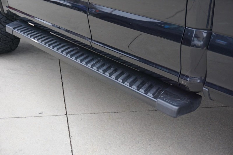 Ford F-150 Vehicle Full-screen Gallery Image 18