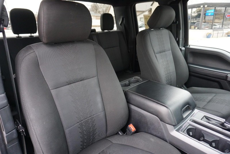 Ford F-150 Vehicle Full-screen Gallery Image 33