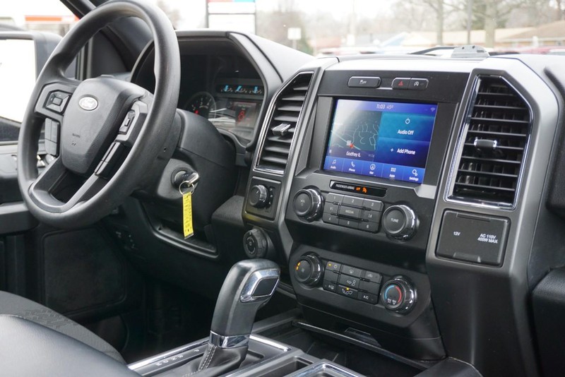 Ford F-150 Vehicle Full-screen Gallery Image 38