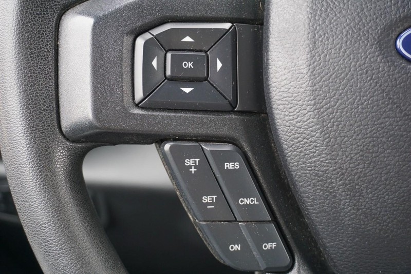 Ford F-150 Vehicle Full-screen Gallery Image 40