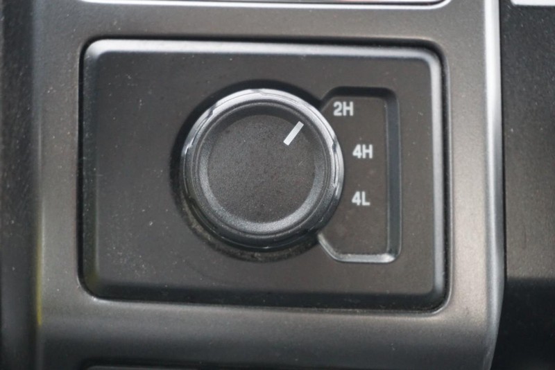 Ford F-150 Vehicle Full-screen Gallery Image 46