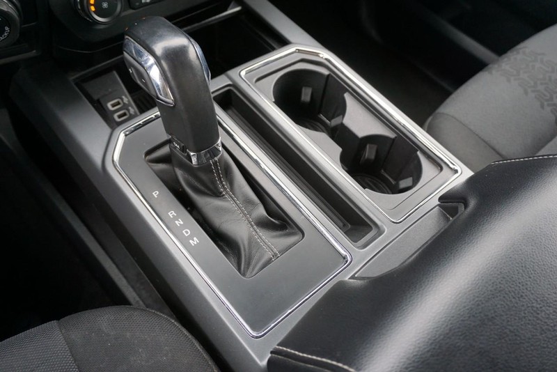 Ford F-150 Vehicle Full-screen Gallery Image 49