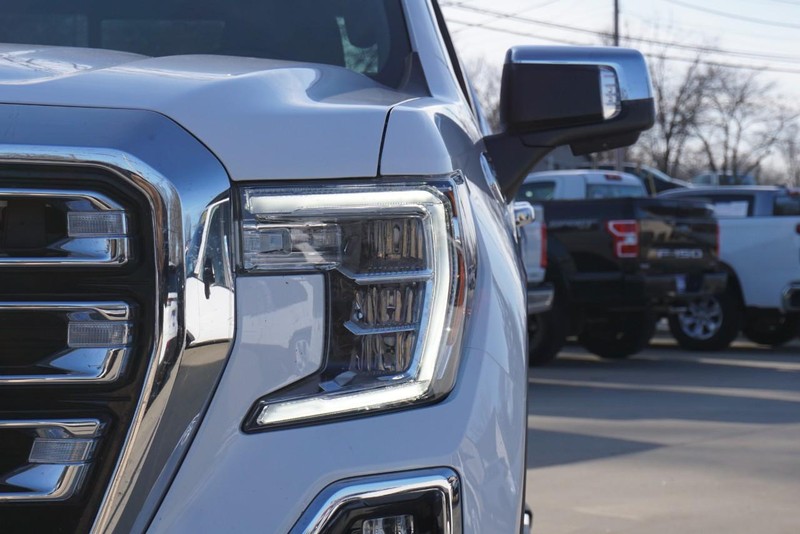 GMC Sierra 1500 Vehicle Full-screen Gallery Image 10