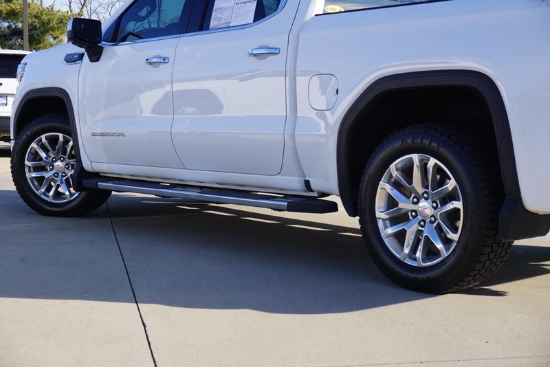 GMC Sierra 1500 Vehicle Full-screen Gallery Image 15