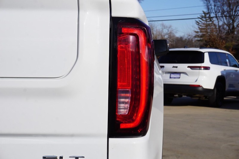 GMC Sierra 1500 Vehicle Full-screen Gallery Image 21