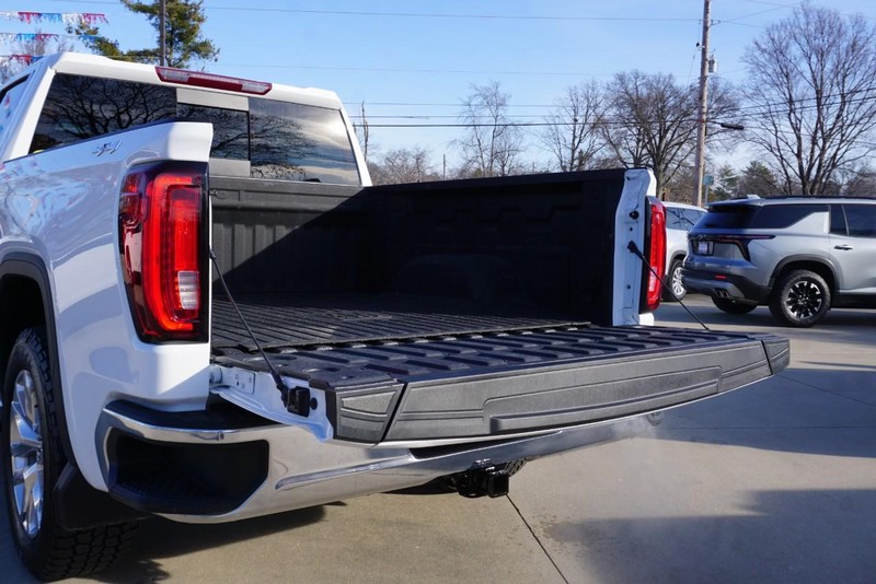 GMC Sierra 1500 Vehicle Full-screen Gallery Image 23