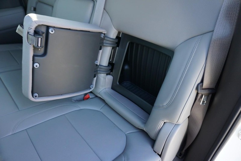 GMC Sierra 1500 Vehicle Full-screen Gallery Image 34