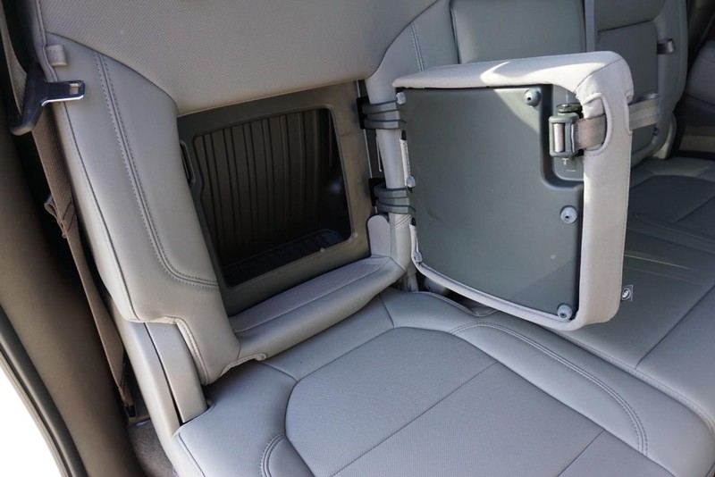 GMC Sierra 1500 Vehicle Full-screen Gallery Image 37