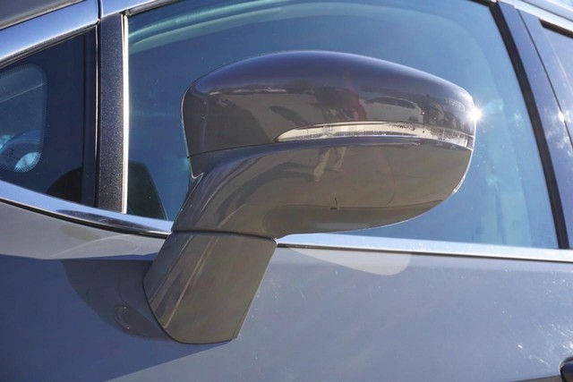 2021 Chrysler Pacifica Touring L image 12