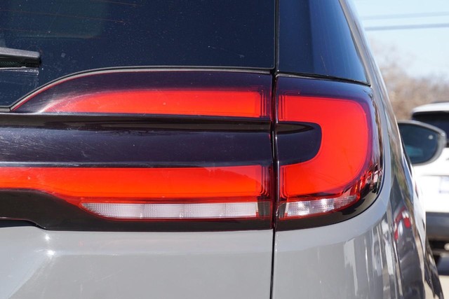 2021 Chrysler Pacifica Touring L image 17