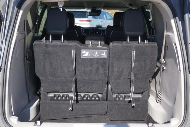 2021 Chrysler Pacifica Touring L image 18