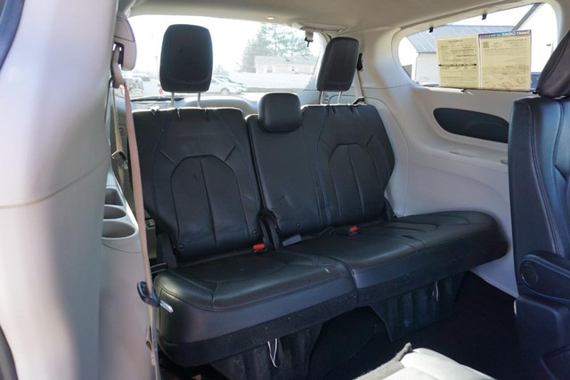 2021 Chrysler Pacifica Touring L image 28