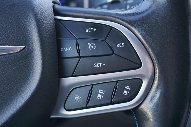 2021 Chrysler Pacifica Touring L image 40