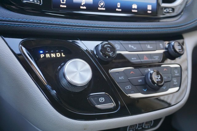 2021 Chrysler Pacifica Touring L image 44