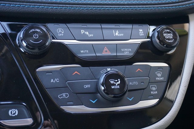 2021 Chrysler Pacifica Touring L image 46