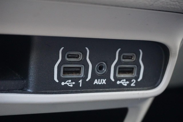 2021 Chrysler Pacifica Touring L image 48