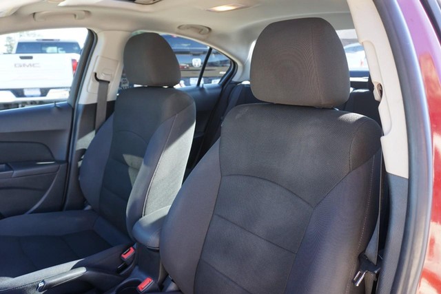 2016 Chevrolet Cruze Limited LT FWD image 25