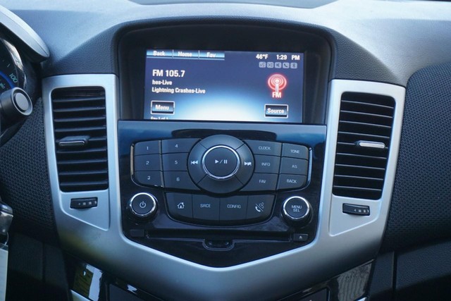 2016 Chevrolet Cruze Limited LT FWD image 34