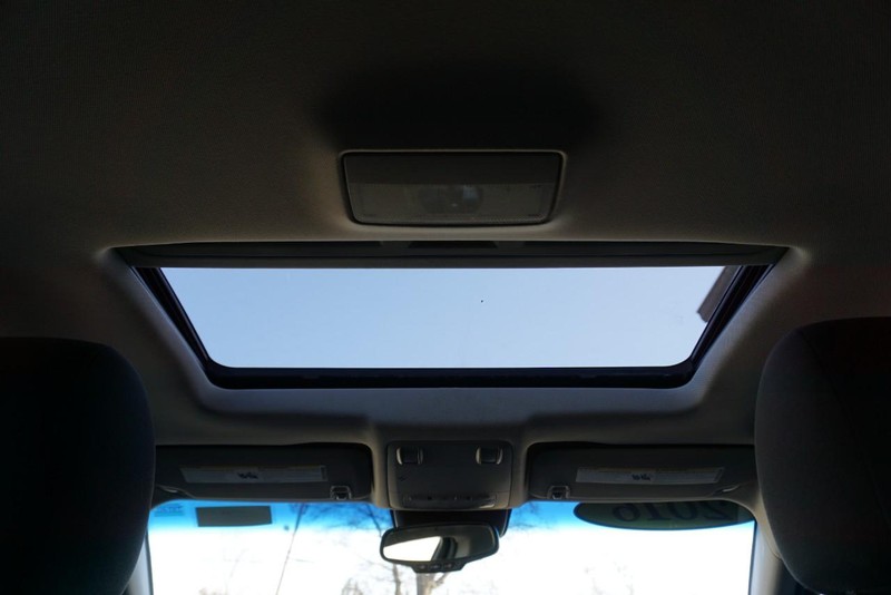 Chevrolet Cruze Limited Vehicle Full-screen Gallery Image 36