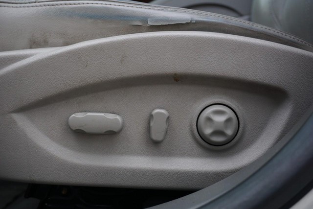 2013 Buick LaCrosse Touring FWD image 21