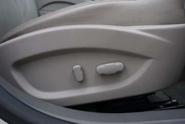 2013 Buick LaCrosse Touring FWD image 28