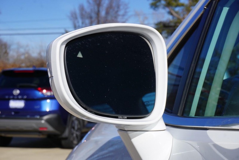 Chrysler Pacifica Vehicle Full-screen Gallery Image 14