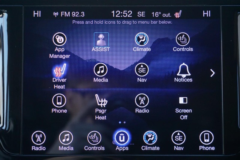 Chrysler Pacifica Vehicle Full-screen Gallery Image 45