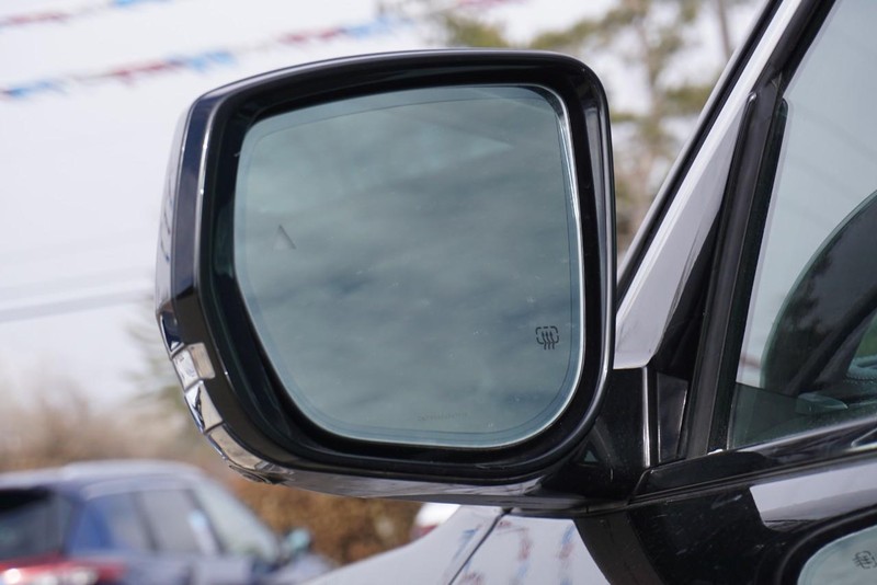 Jeep Grand Cherokee L Vehicle Full-screen Gallery Image 14