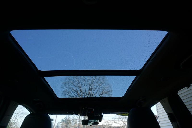 Jeep Grand Cherokee L Vehicle Full-screen Gallery Image 34