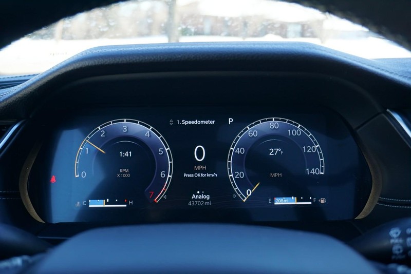 Jeep Grand Cherokee L Vehicle Full-screen Gallery Image 36