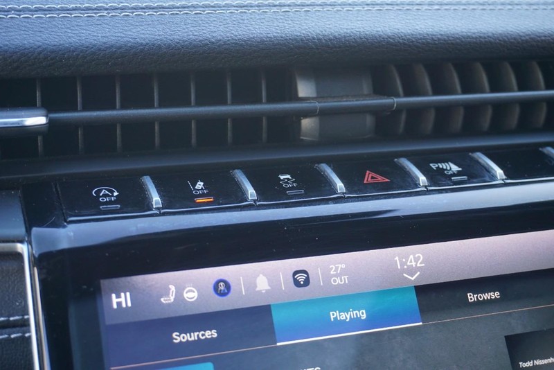 Jeep Grand Cherokee L Vehicle Full-screen Gallery Image 38