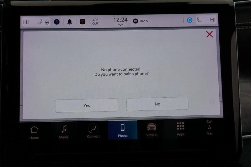 Jeep Grand Cherokee L Vehicle Full-screen Gallery Image 50