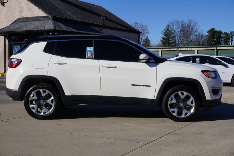 Jeep Compass Vehicle Full-screen Gallery Image 02