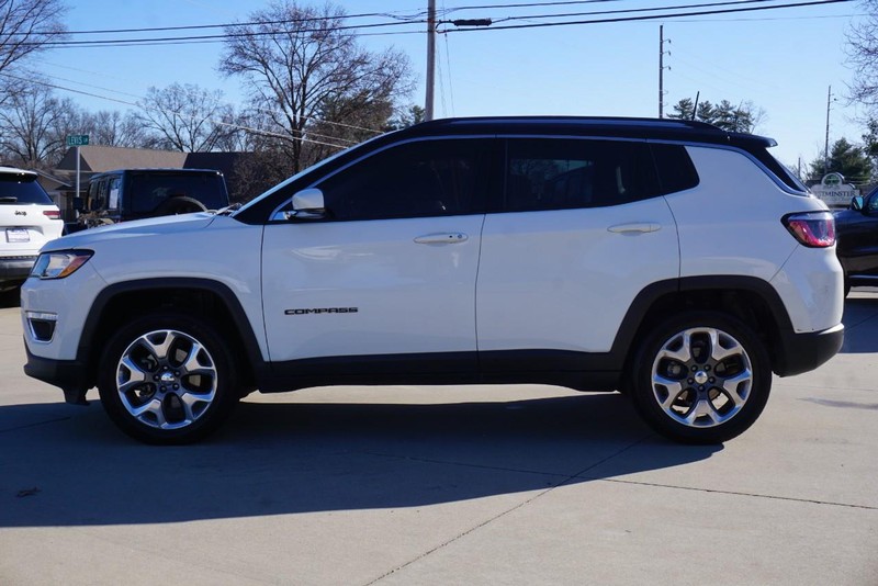 Jeep Compass Vehicle Full-screen Gallery Image 06