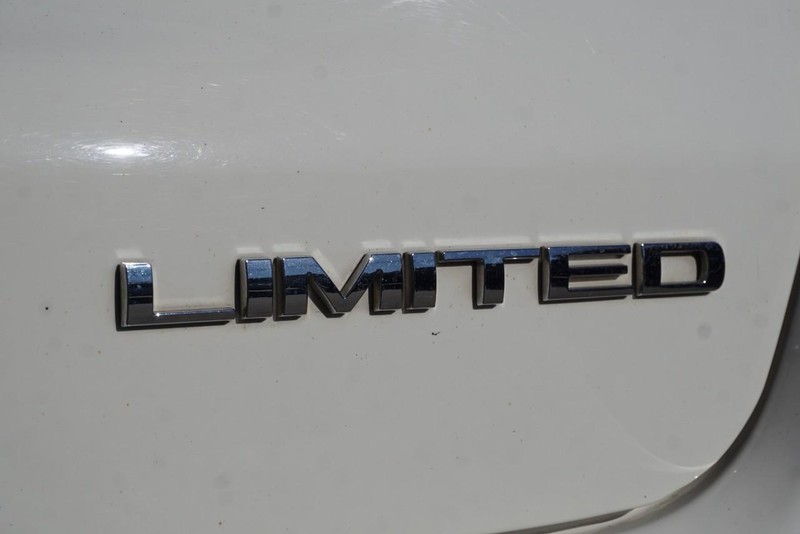 Jeep Compass Vehicle Full-screen Gallery Image 19