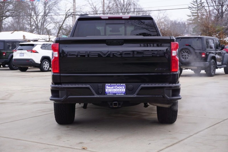 Chevrolet Silverado 1500 Vehicle Full-screen Gallery Image 04
