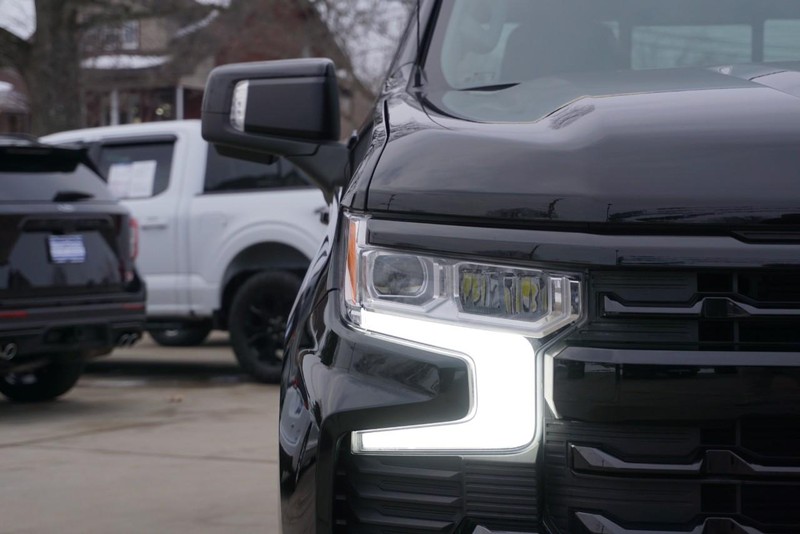 Chevrolet Silverado 1500 Vehicle Full-screen Gallery Image 09